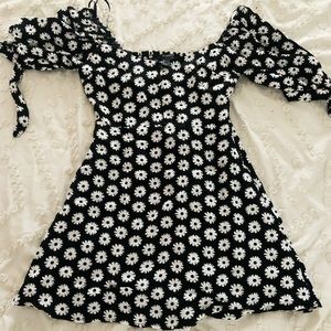 Floral mini Dress 🤍
